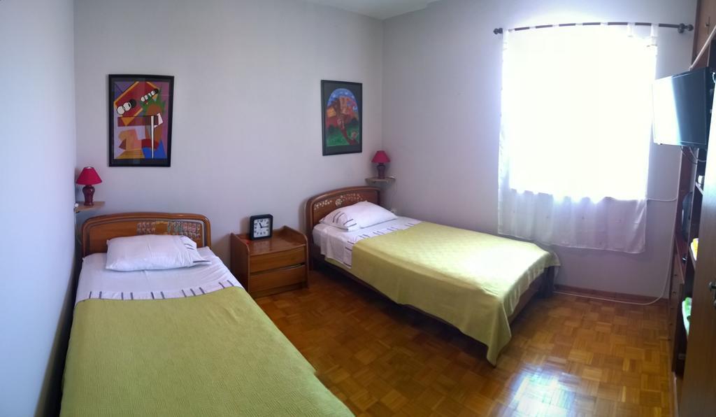 פרוי Apartments Free Parking Big Garden מראה חיצוני תמונה