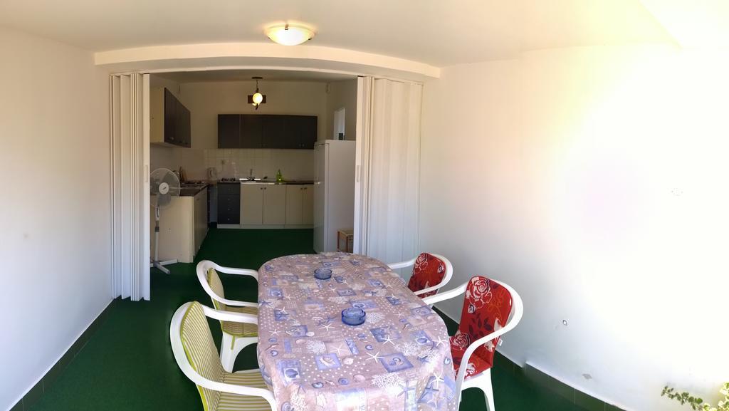 פרוי Apartments Free Parking Big Garden מראה חיצוני תמונה
